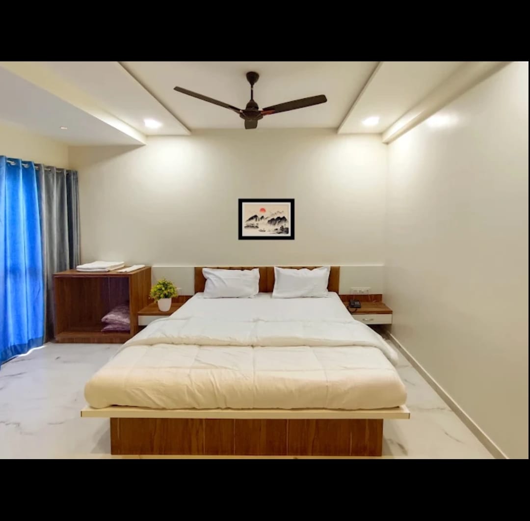 Hotel Madhavan International Wai - Tap to explore photos