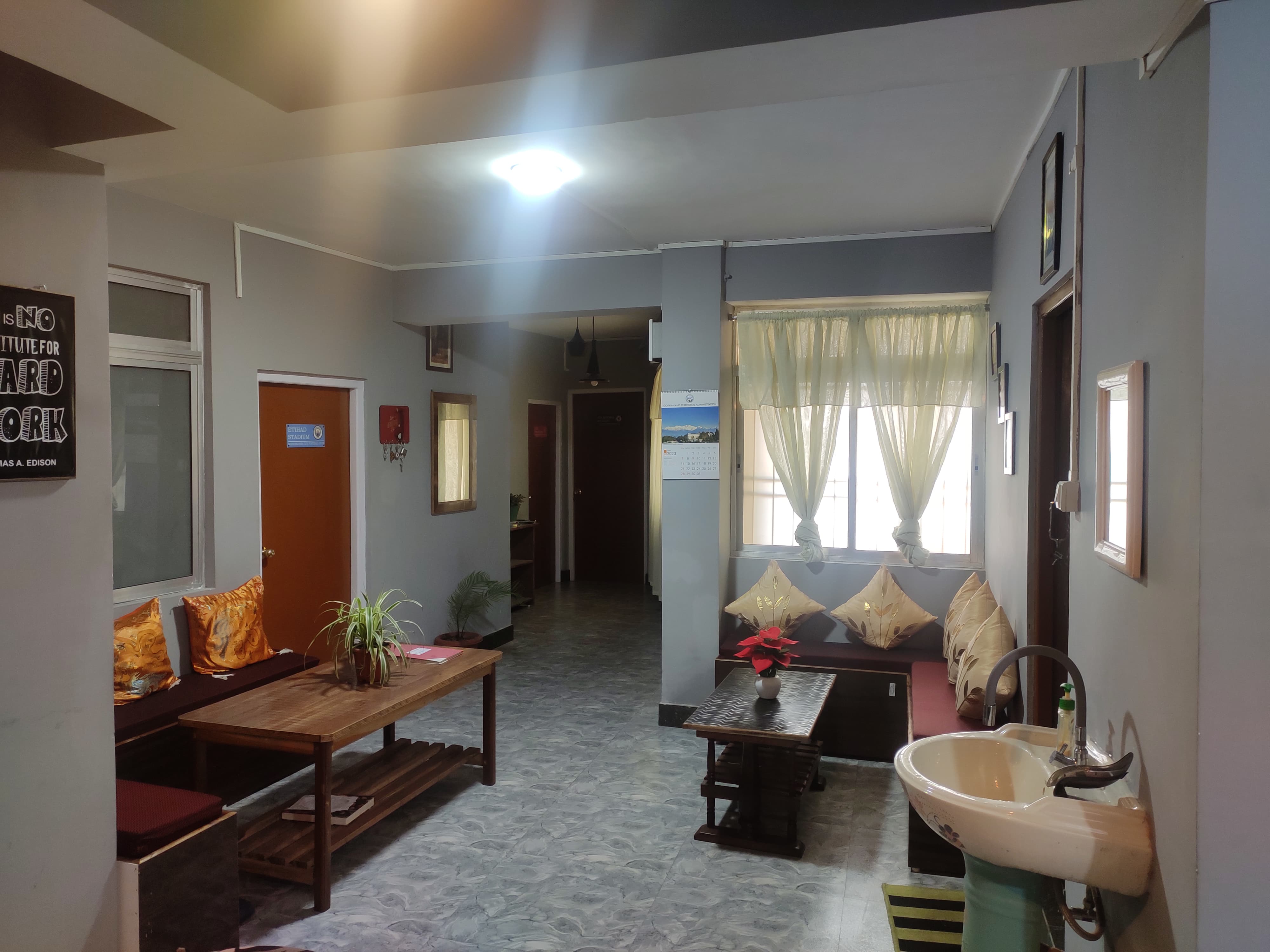 Nuzong Lee Homestay - Tap to explore photos