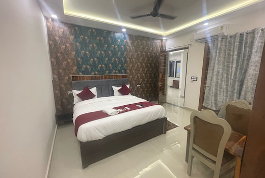 ISHAN INN