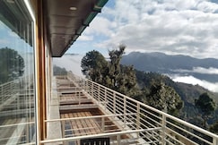 Eden Resort, Lansdowne