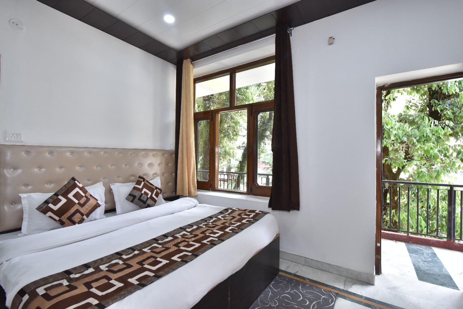 Seven Stays - Valley View - Tap to explore photos