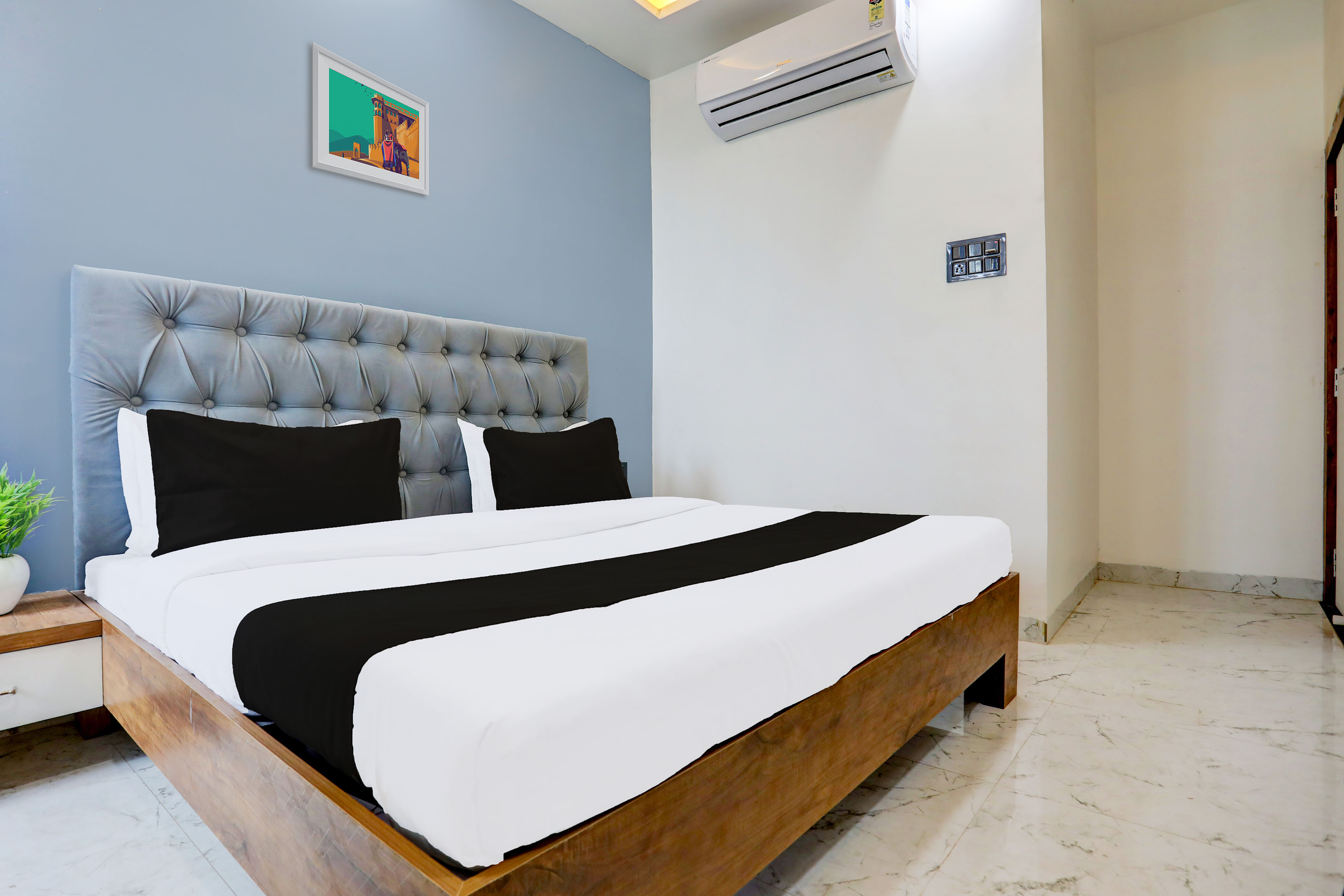 HOTEL O ANUSHTHAN - Tap to explore photos