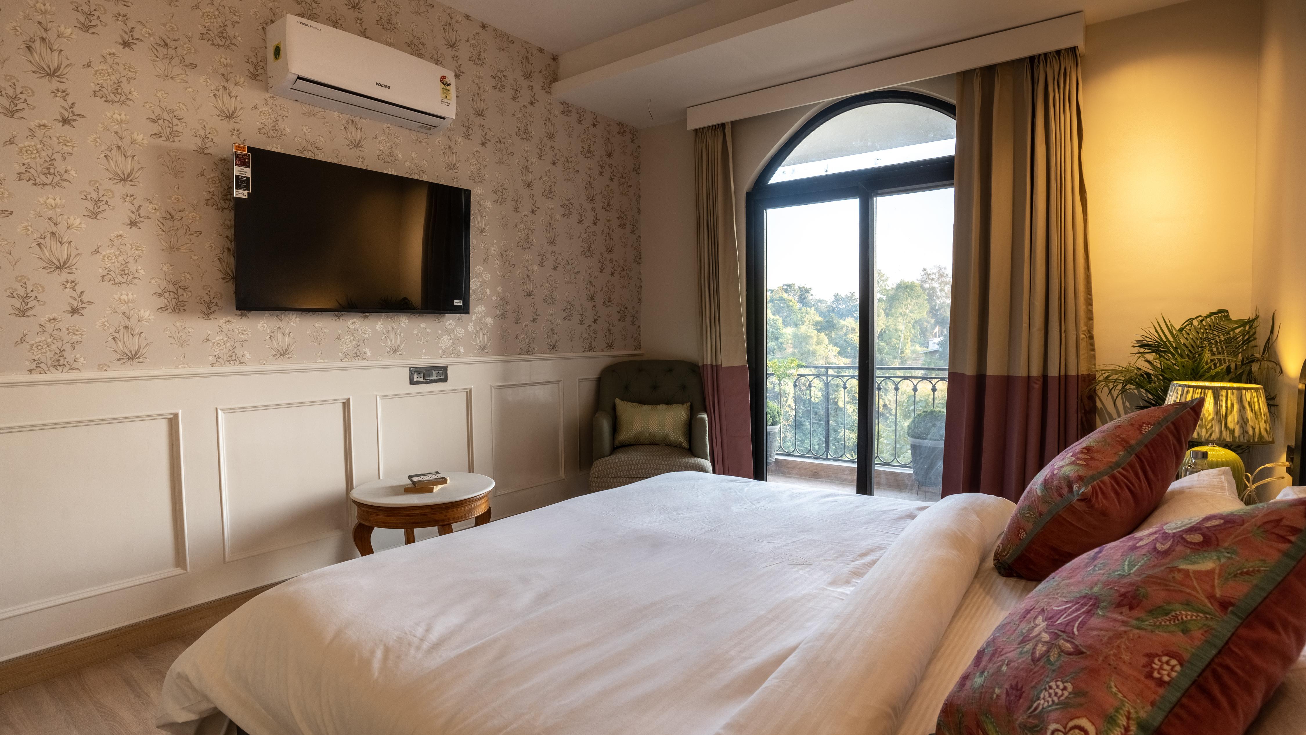 Chakk 109 - Mussoorie Foothills 𝗕𝗢𝗢𝗞 Dehradun Homestay