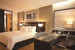 Hilton Bogota, Funza