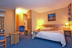 Mercure Luxeuil les Bains Hexagone, Jura