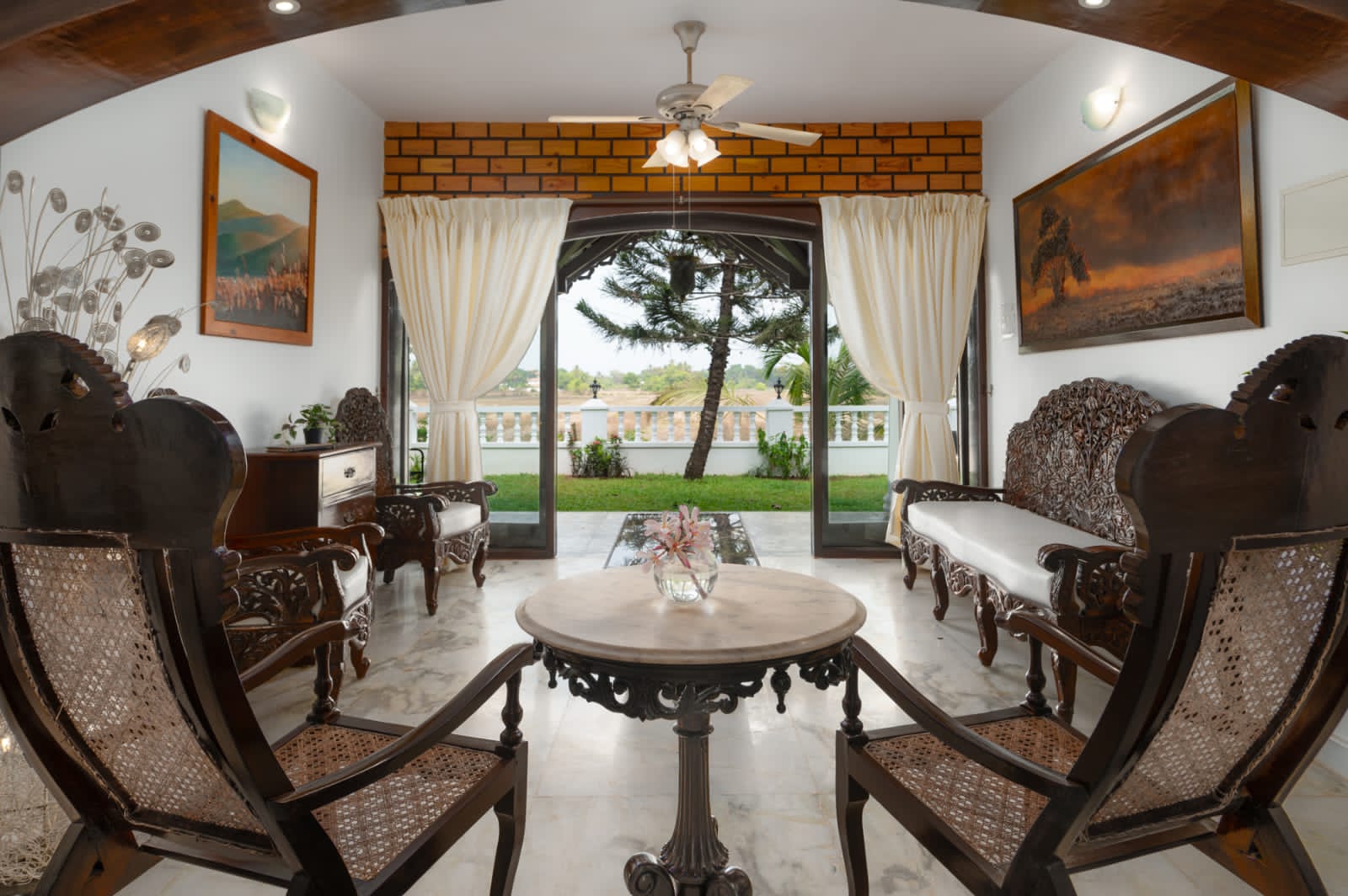 Casa DCruz -A Luxurious 4BHK Villa With Pool - Tap to explore photos