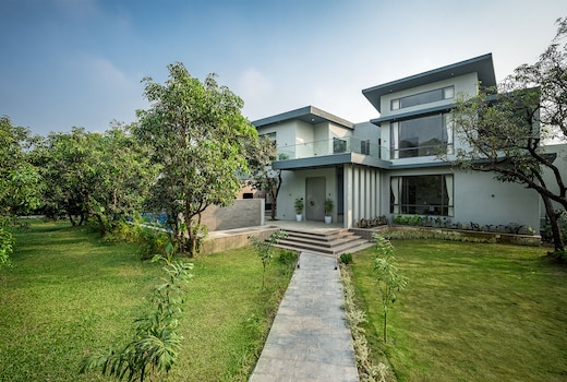 SaffronStays Six Degrees