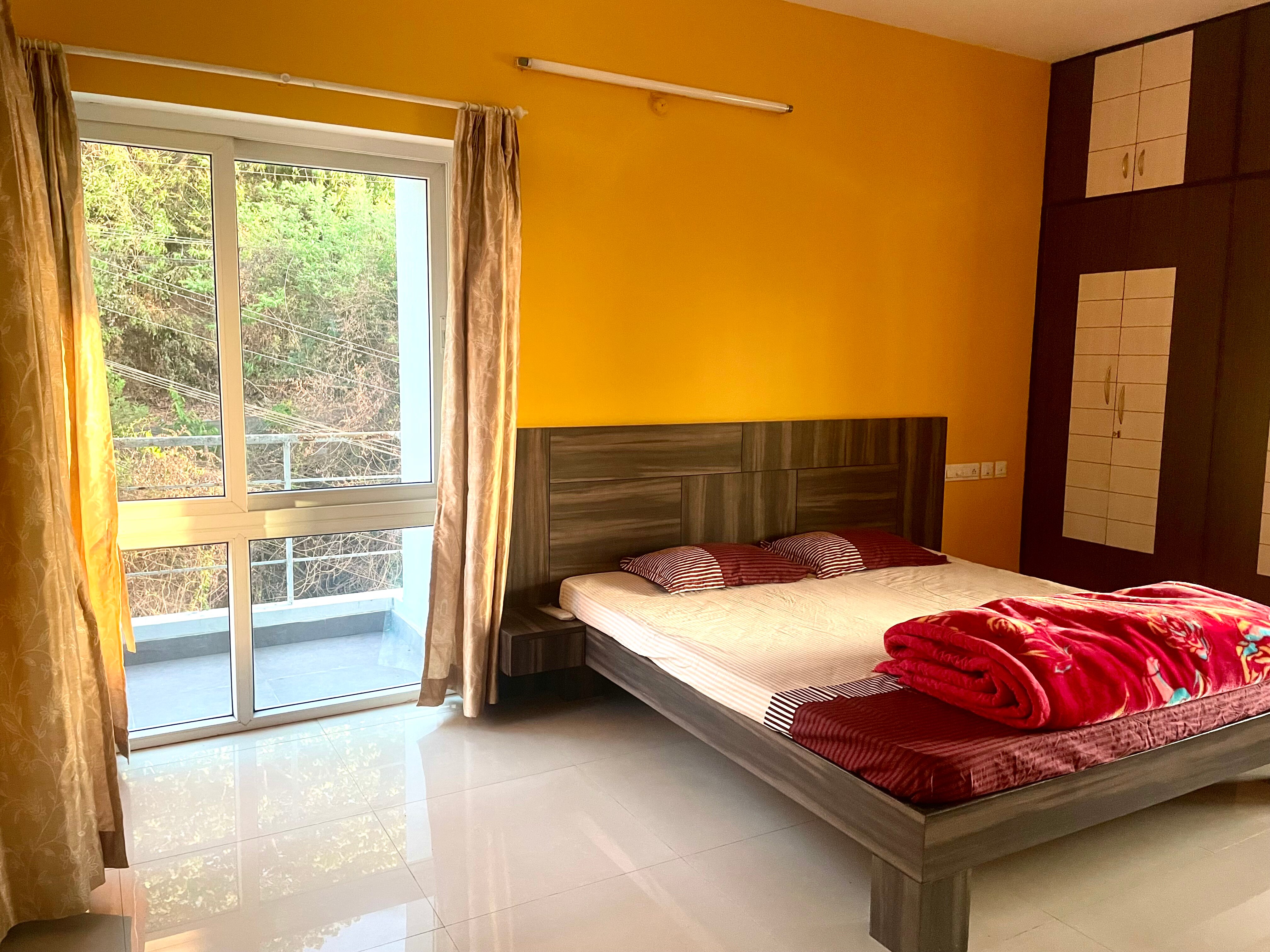 3BHK Luxurious Apartment Mangalore City - Tap to explore photos