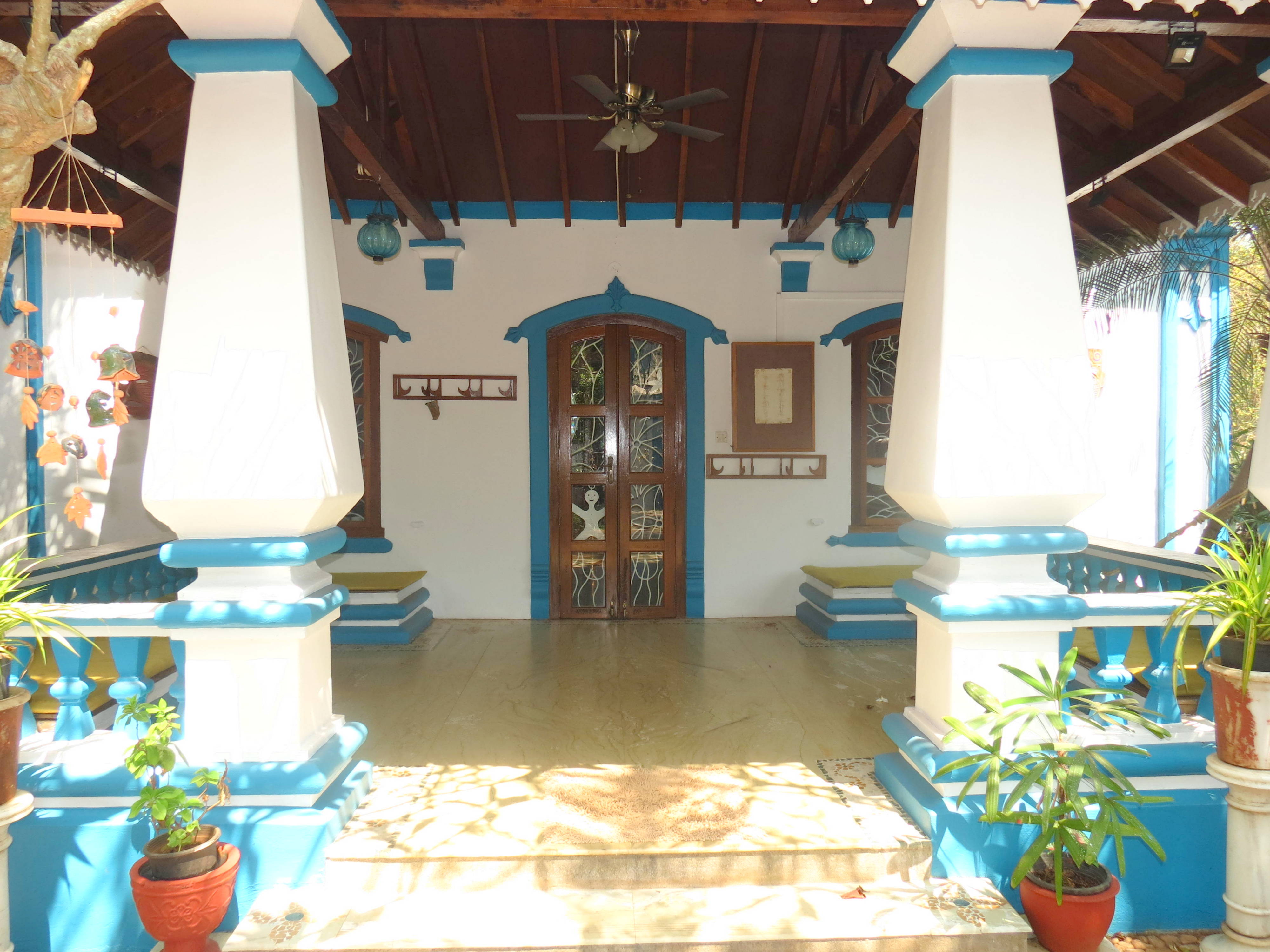 Sensational 4 bedroom Portuguese Villa sleeps 8 - Tap to explore photos