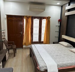 Suite Room with Temple View