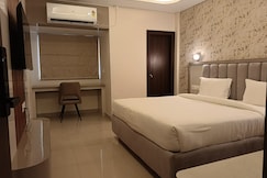 Hotel Ravindraya Residency, Varanasi