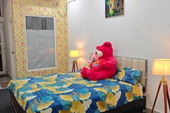 The hide out, Greater Noida
