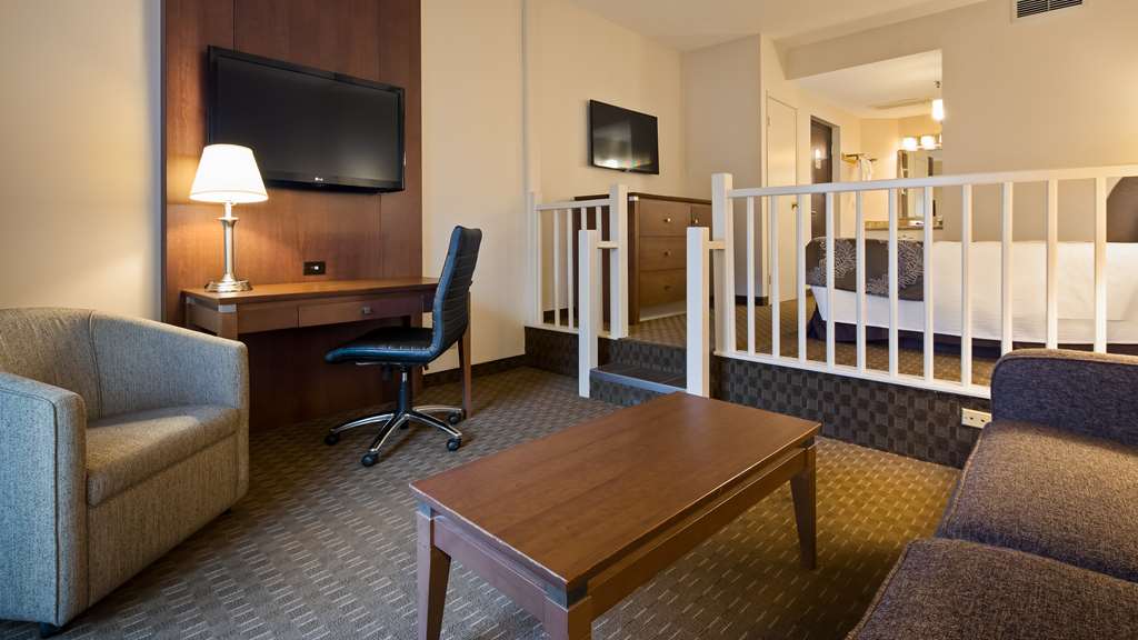 Best Western Plus Lamplighter Inn & Conference Centre - Tap to explore photos