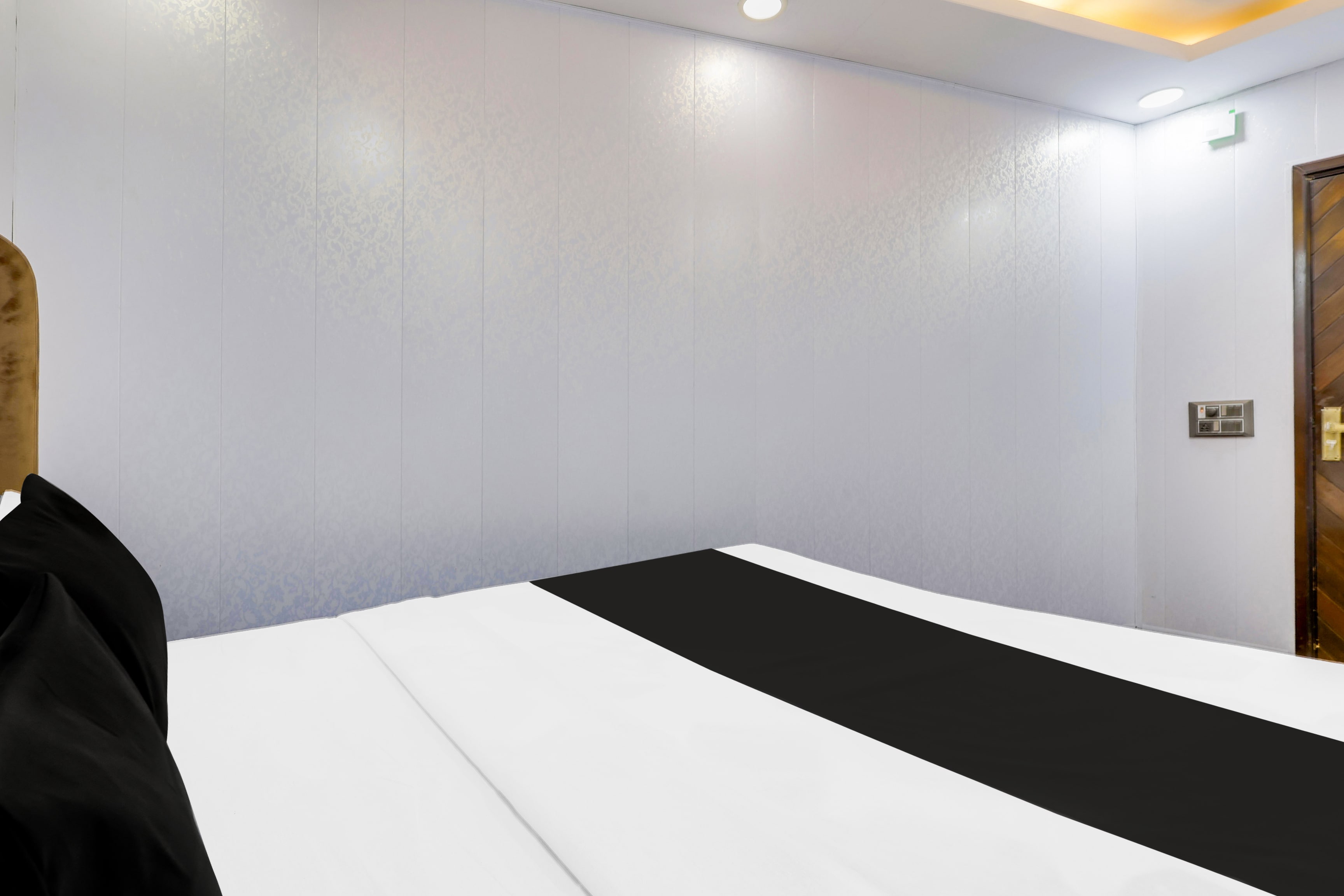 Hotel O New Pocket Inn - Tap to explore photos