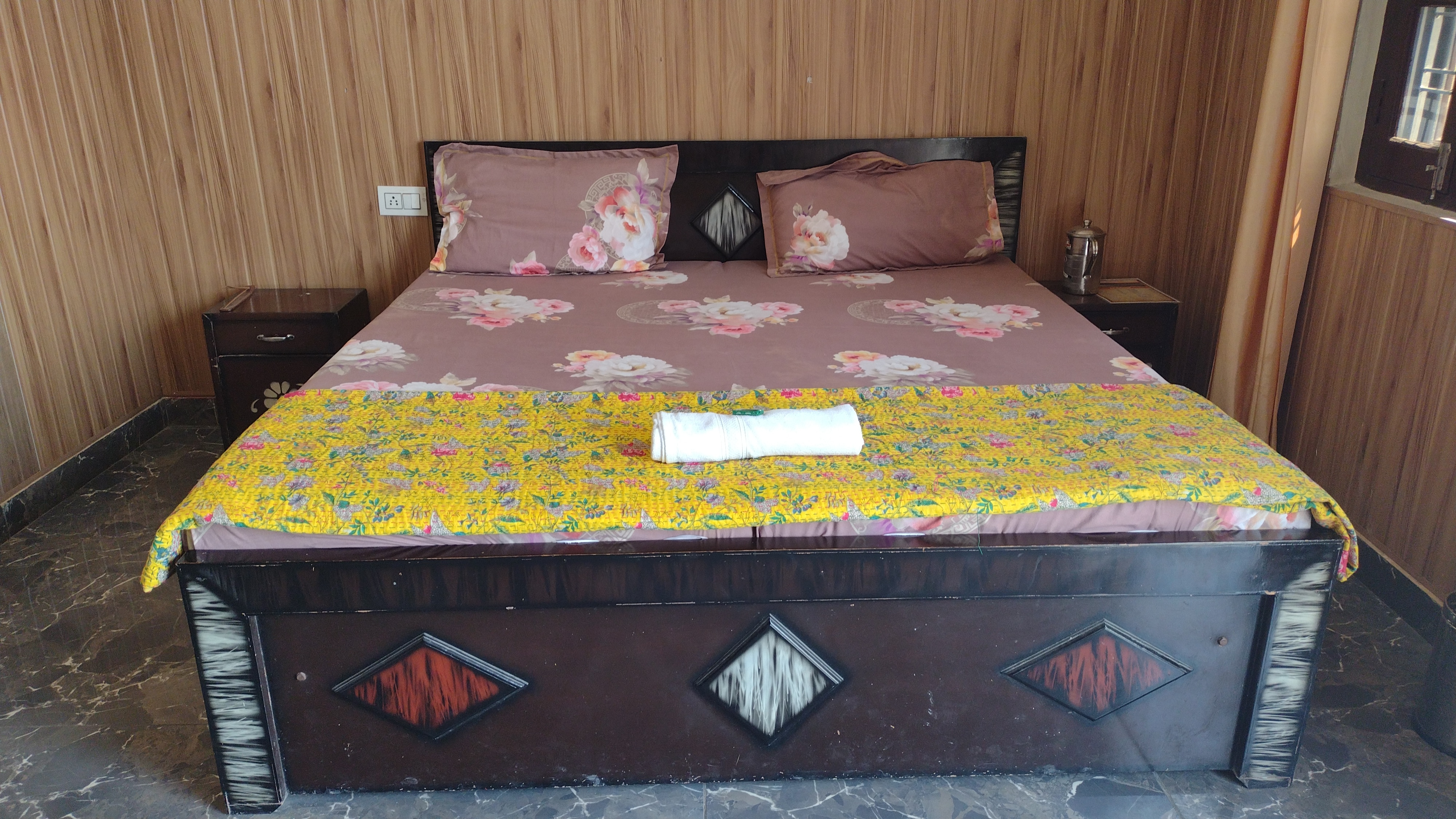 Ganga view cottage - Tap to explore photos