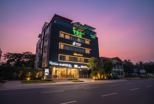 FabHotel VJR HSR
