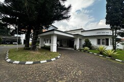 Townhouse Oak Casa D'Ladera Bandung, Bandung