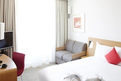 Holiday Inn Express & Suites LUCEDALE, George