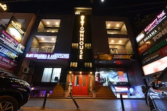 Townhouse Rudra Inn Near Chhatarpur Metro Station, Delhi