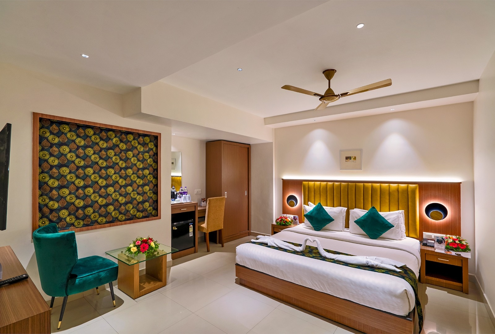HOTEL MALIKA RESIDENCY - Tap to explore photos