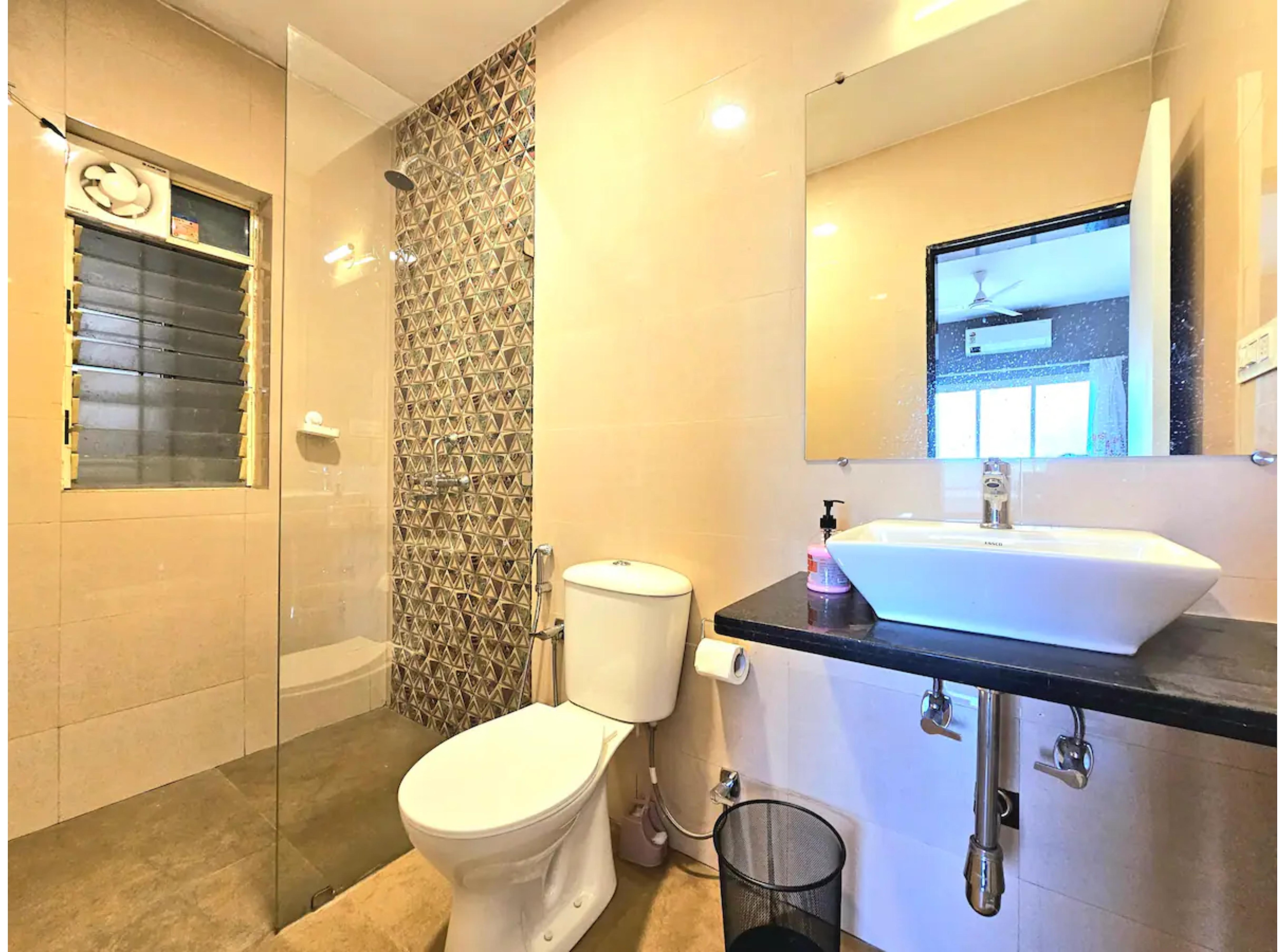 2BR chic Apartment with Pool, Near Neo Majestic - Tap to explore photos