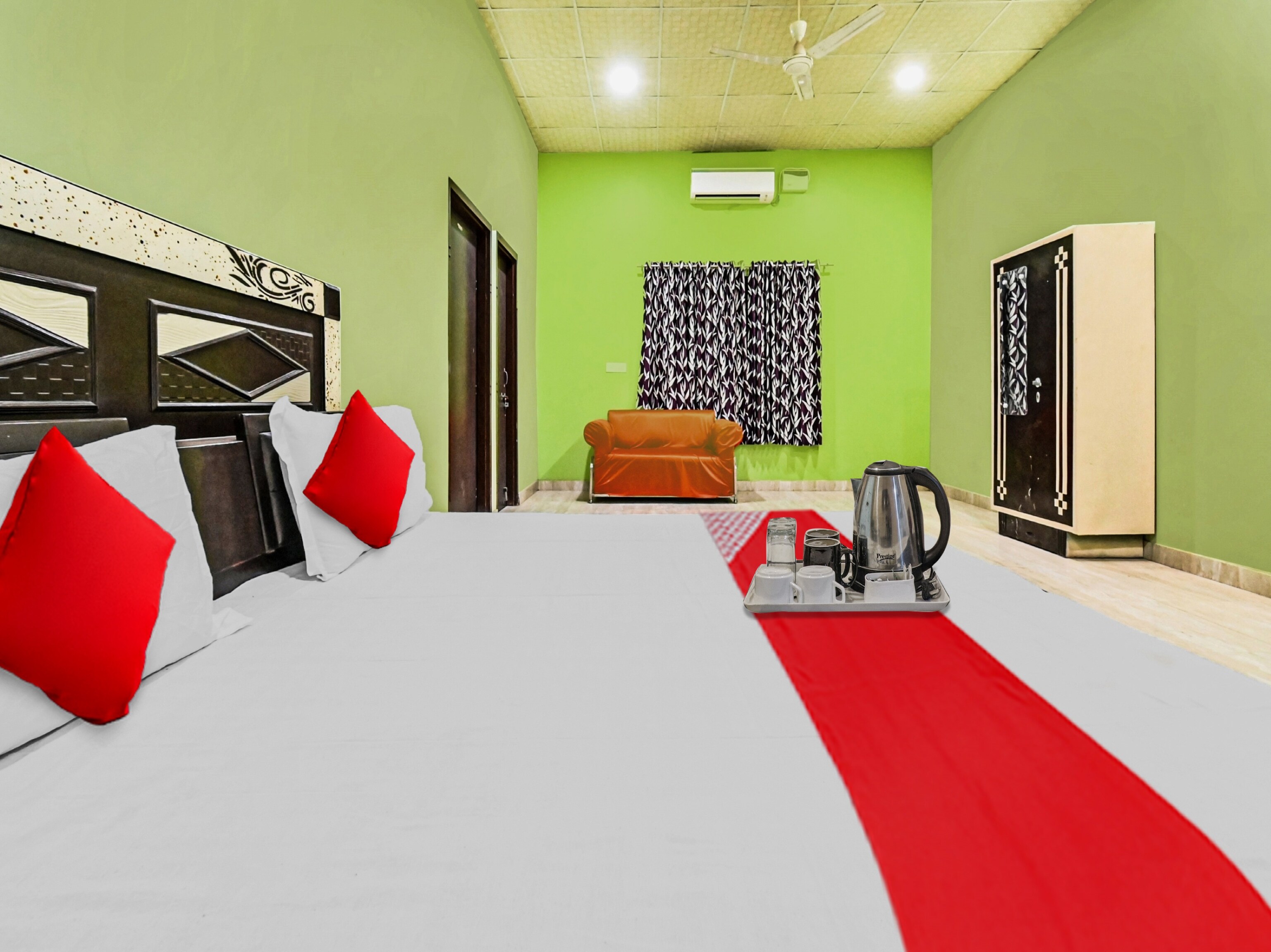 Hotel O Manuhar Guest House - Tap to explore photos