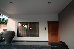 Summer House La Villa by beach, Mangalore