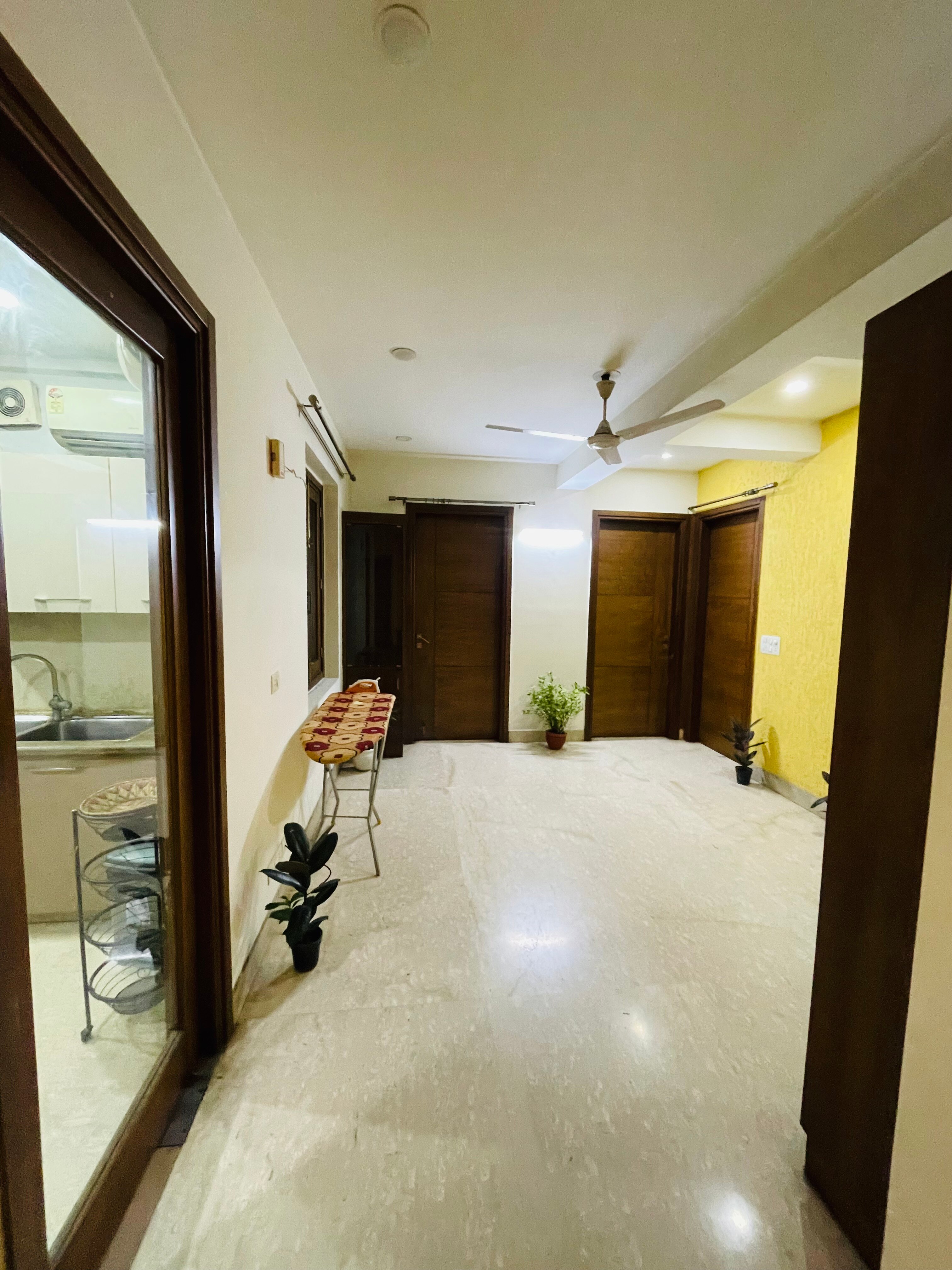 Fortune Home Service Apartment 4Bhk J191 Saket - Tap to explore photos