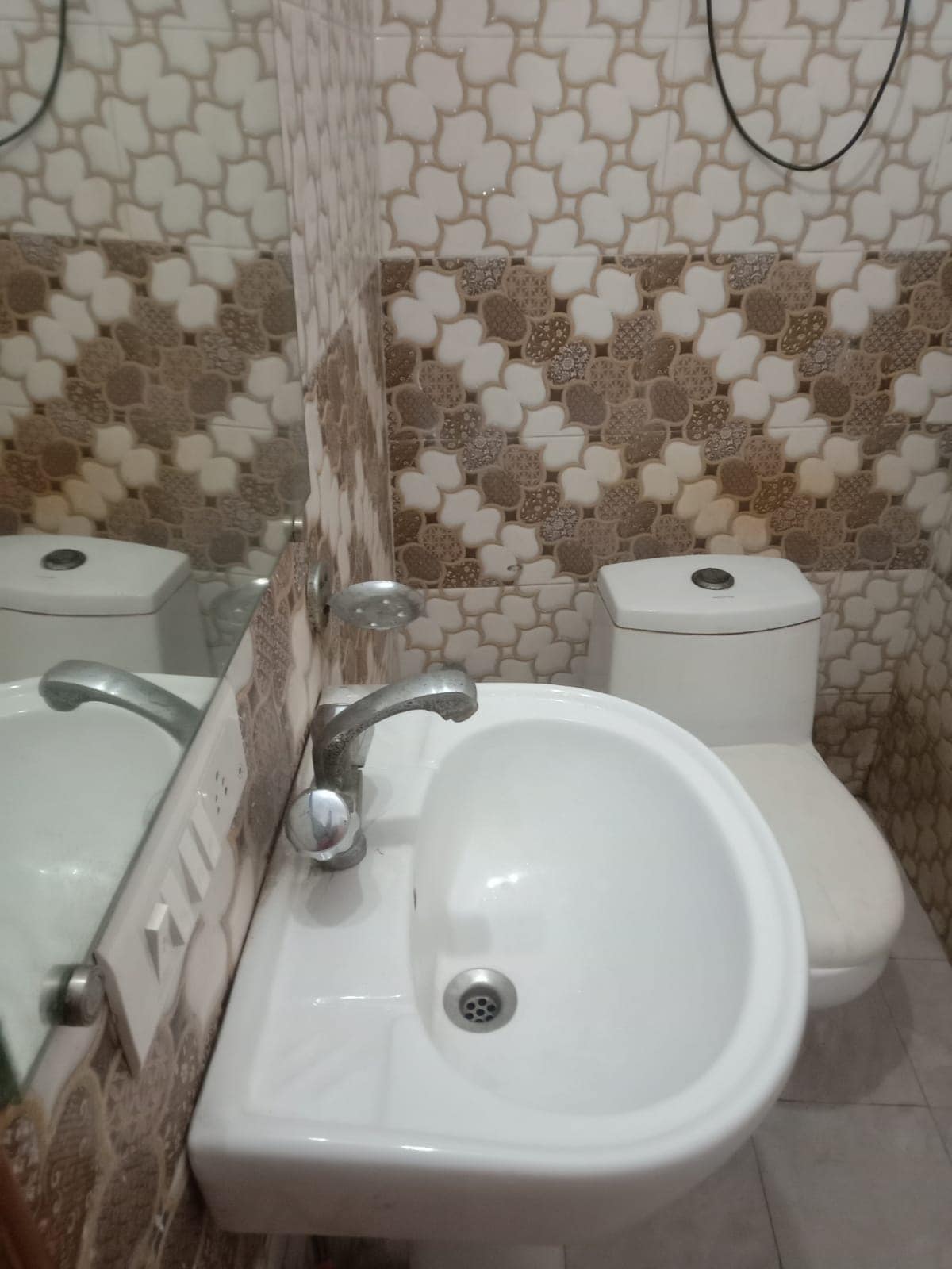 Hotel O Home Flourish By Stay In Near Iskcon Temple Noida - Tap to explore photos