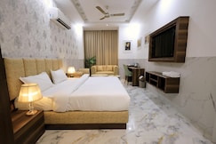 Hotel Dreamland, Karnal