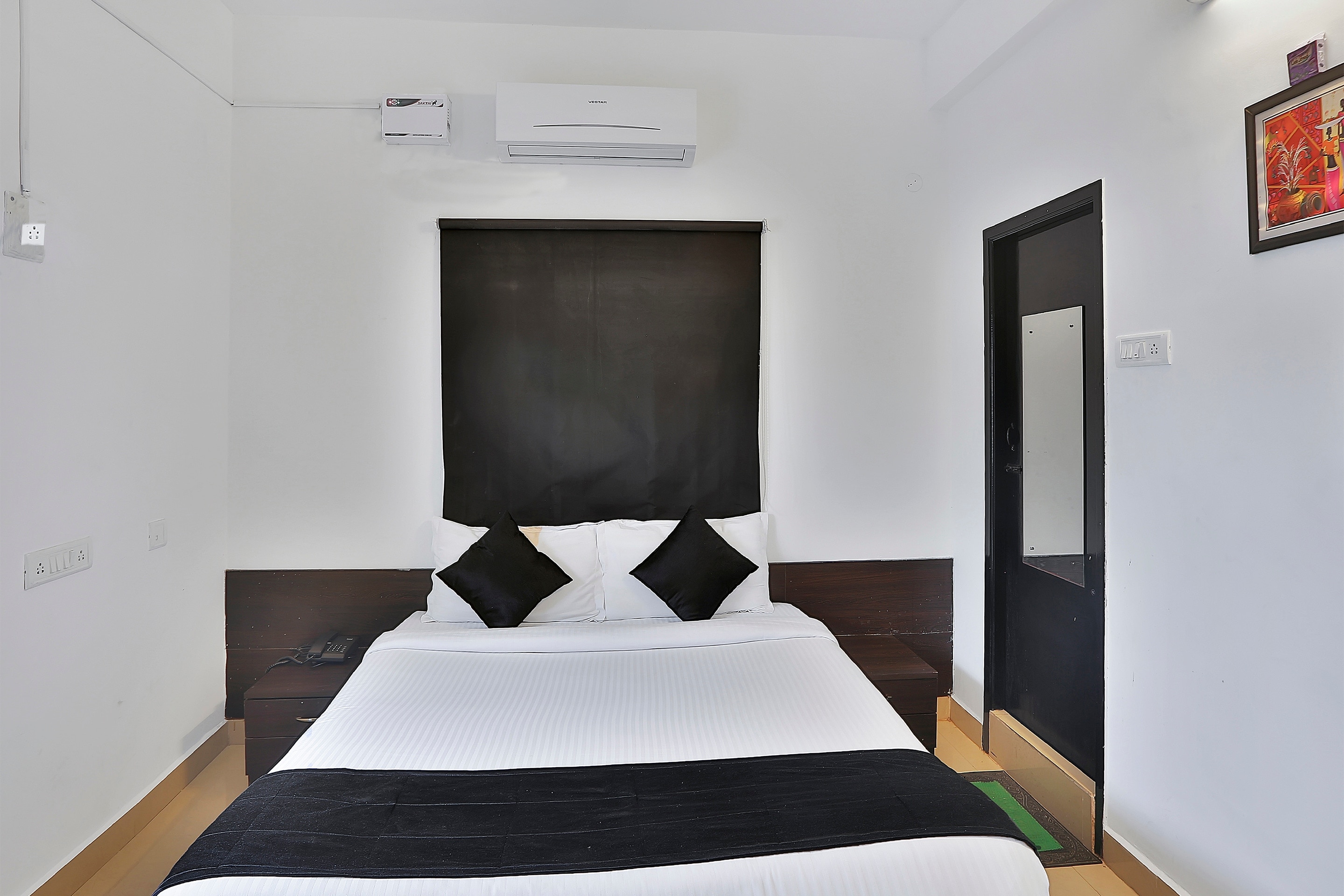 Hotel O Elite Residency Near Chennai International Airport - Tap to explore photos