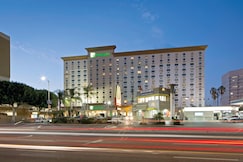 Holiday Inn Los Angeles - LAX Airport | No Resort Fee, Los Angeles