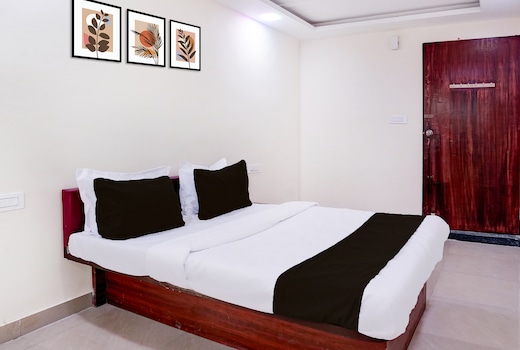 Hotel O poonam