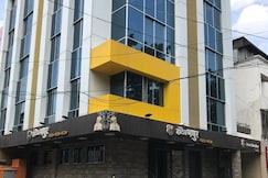 Hotel Madhur, Jalgaon