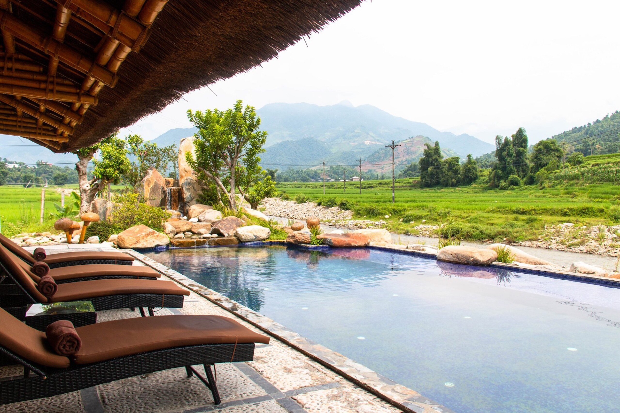 Le Champ Tu Le Resort Hot Spring and Spa - Tap to explore photos