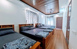 Dormitory 3 double bed