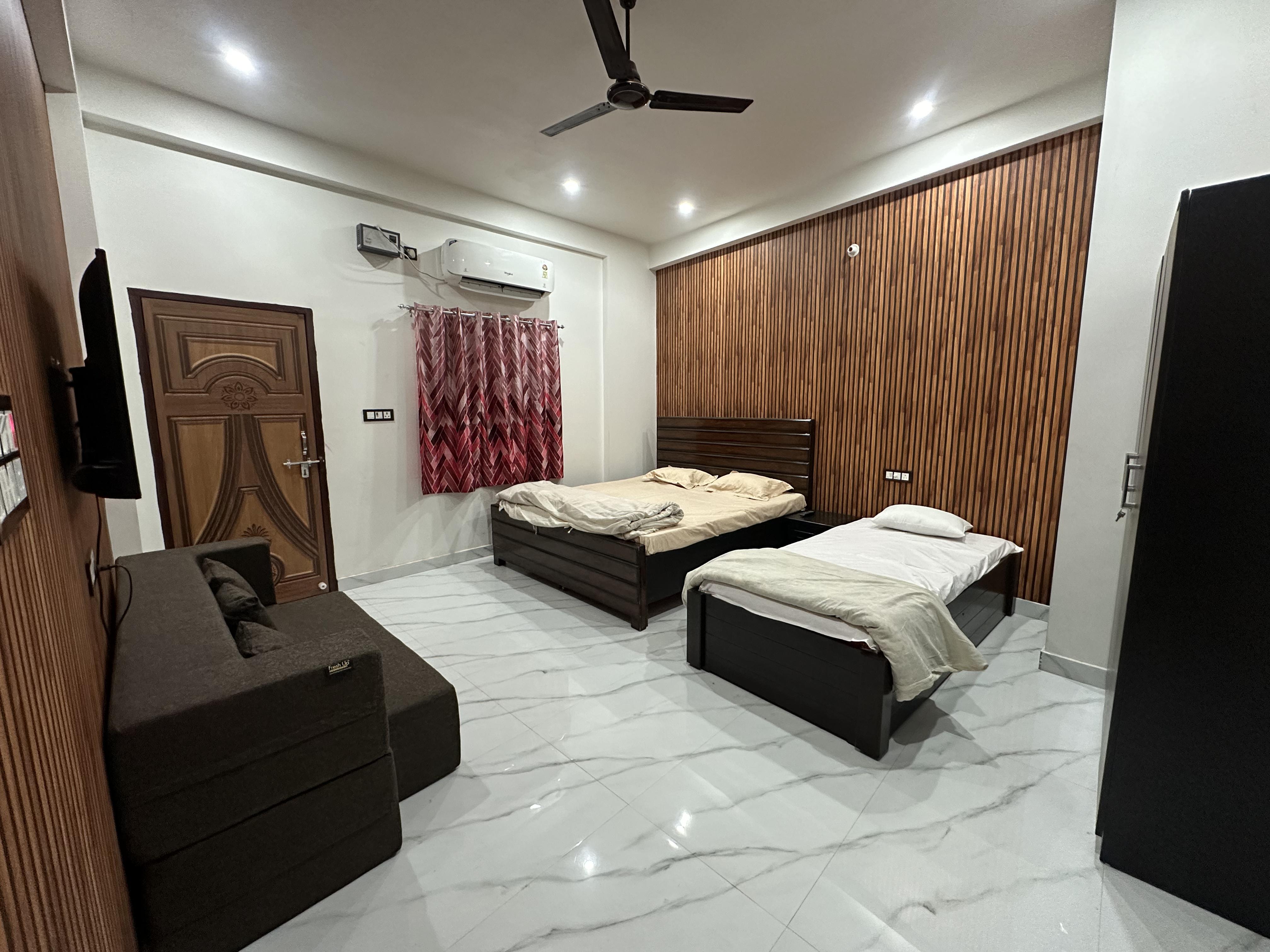 Shivaay Homestay L - Tap to explore photos