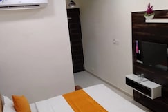 Hotel O M D Palace, Vadodara