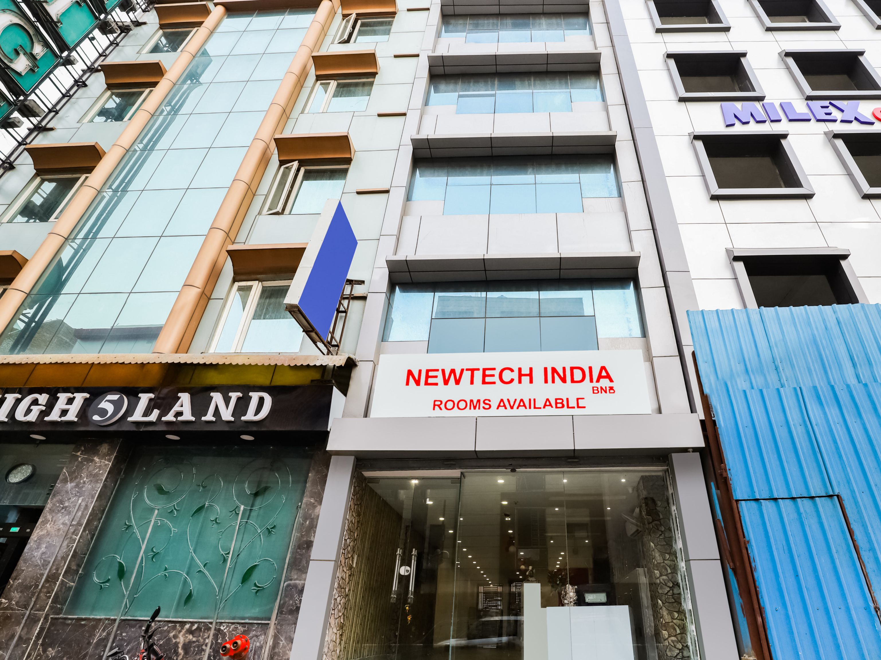 New Tech India @Faiz road, Karol bagh - Tap to explore photos