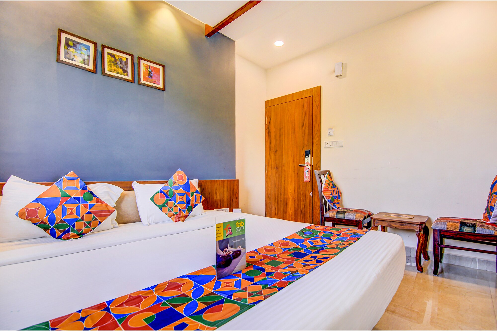 FabHotel Khushi Regent - Near DB Mall - Tap to explore photos