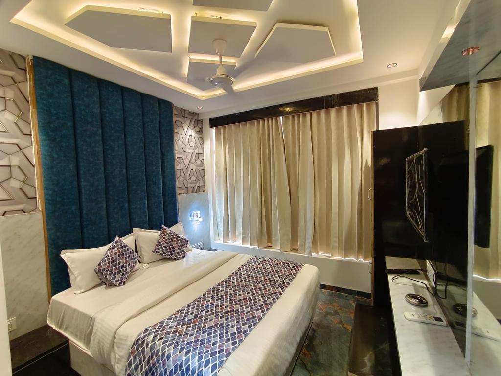 Palak Villa Hotel - Tap to explore photos