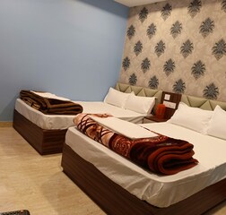 Double Bed Non-AC
