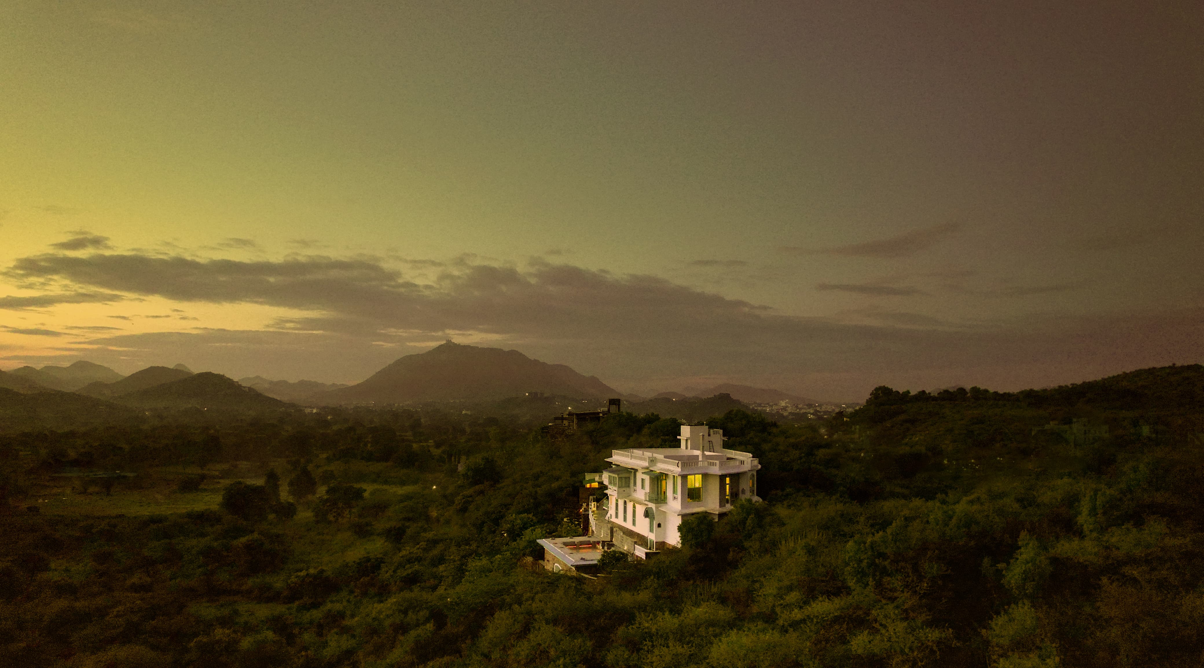 The Jungalow Udaipur