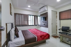 Hotel Lake Palace, Ahmedabad