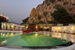 The Golden Valley Hotel and Resorts, Sariska, Sariska