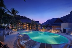Holiday Inn Resort Krabi Ao Nang Beach By IHG, Krabi