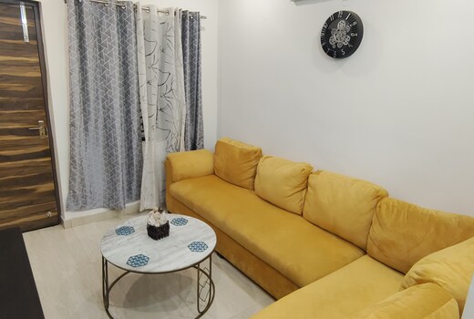 Sapphire Luxurious 3 BHK Near Lake and Golf Course