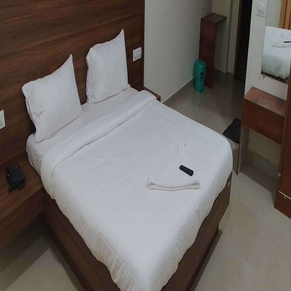 Hotel Royal Fort Inn  Singanodi - Tap to explore photos