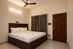 Elegant Private Room for a Comfortable Stay, Dehradun