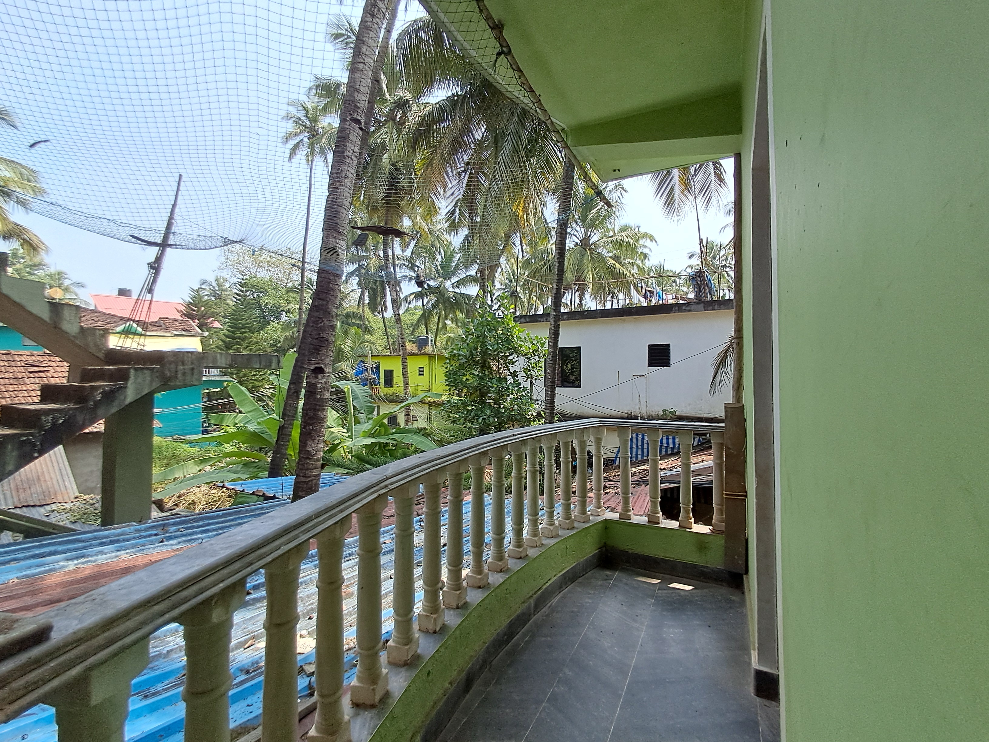 Mantra Stays Guest House- Rooms in Arambol - Tap to explore photos